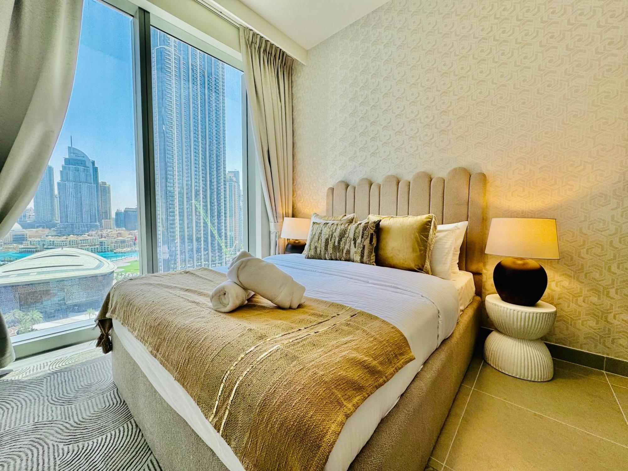 Apartment Venduras Homes - Tower, Downtown Dubai, Burj Views *