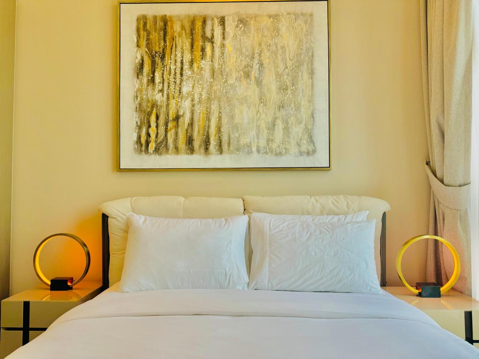 Venduras Homes - Tower, Downtown Dubai, Burj Views Apartment *