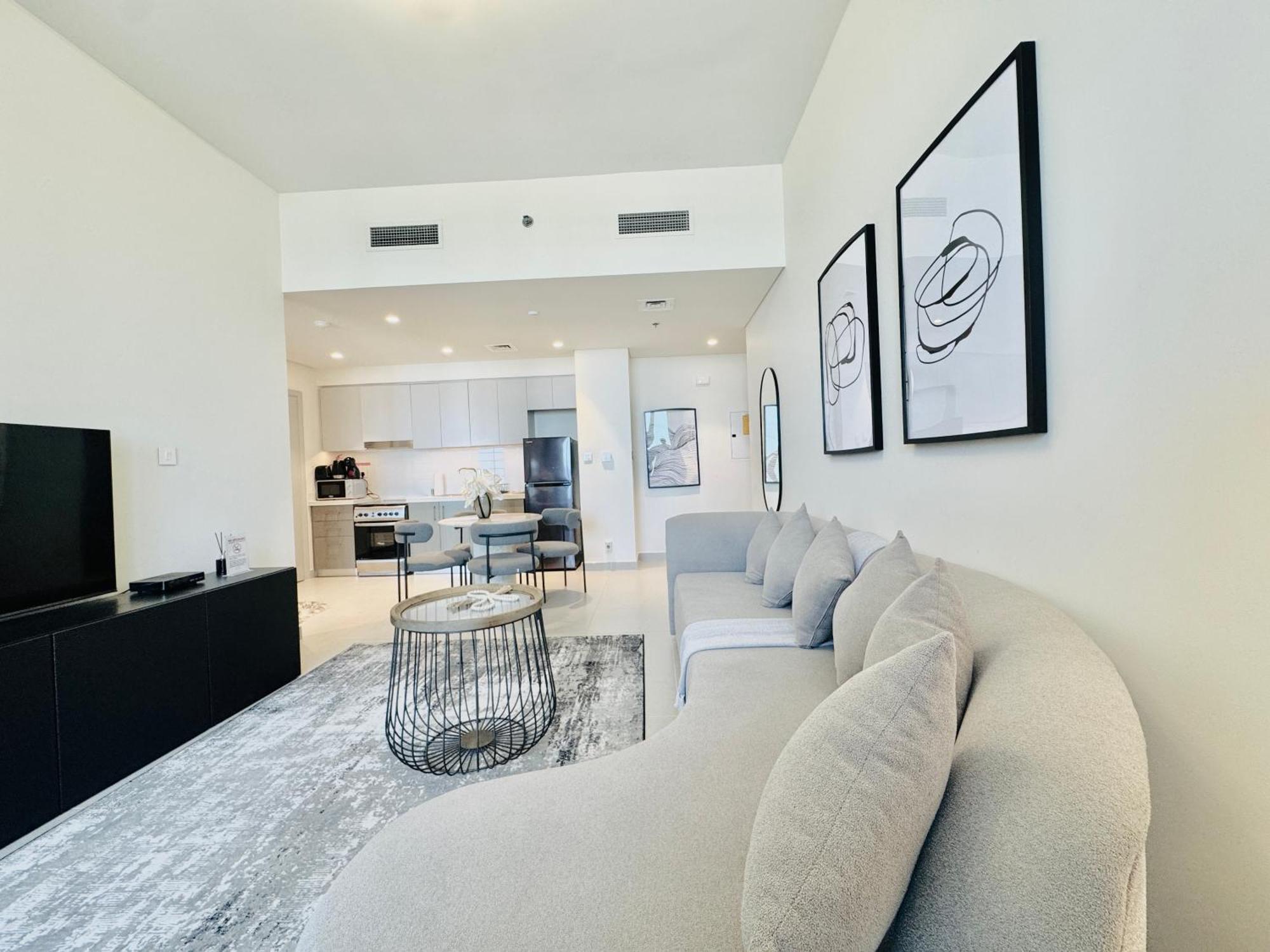 Venduras Homes - Tower, Downtown Dubai, Burj Views Apartment
