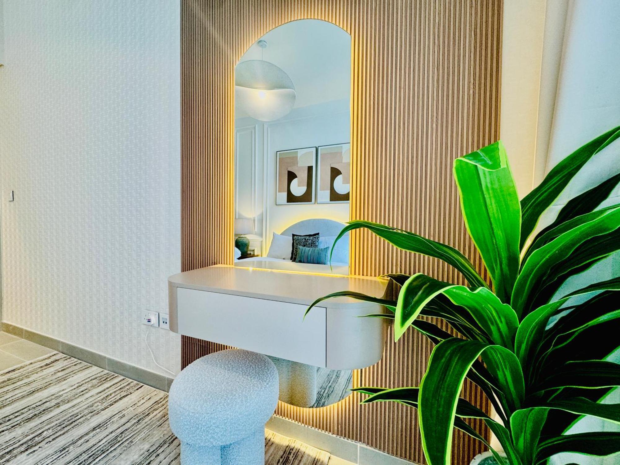 Venduras Homes - Tower, Downtown Dubai, Burj Views Apartment Dubai