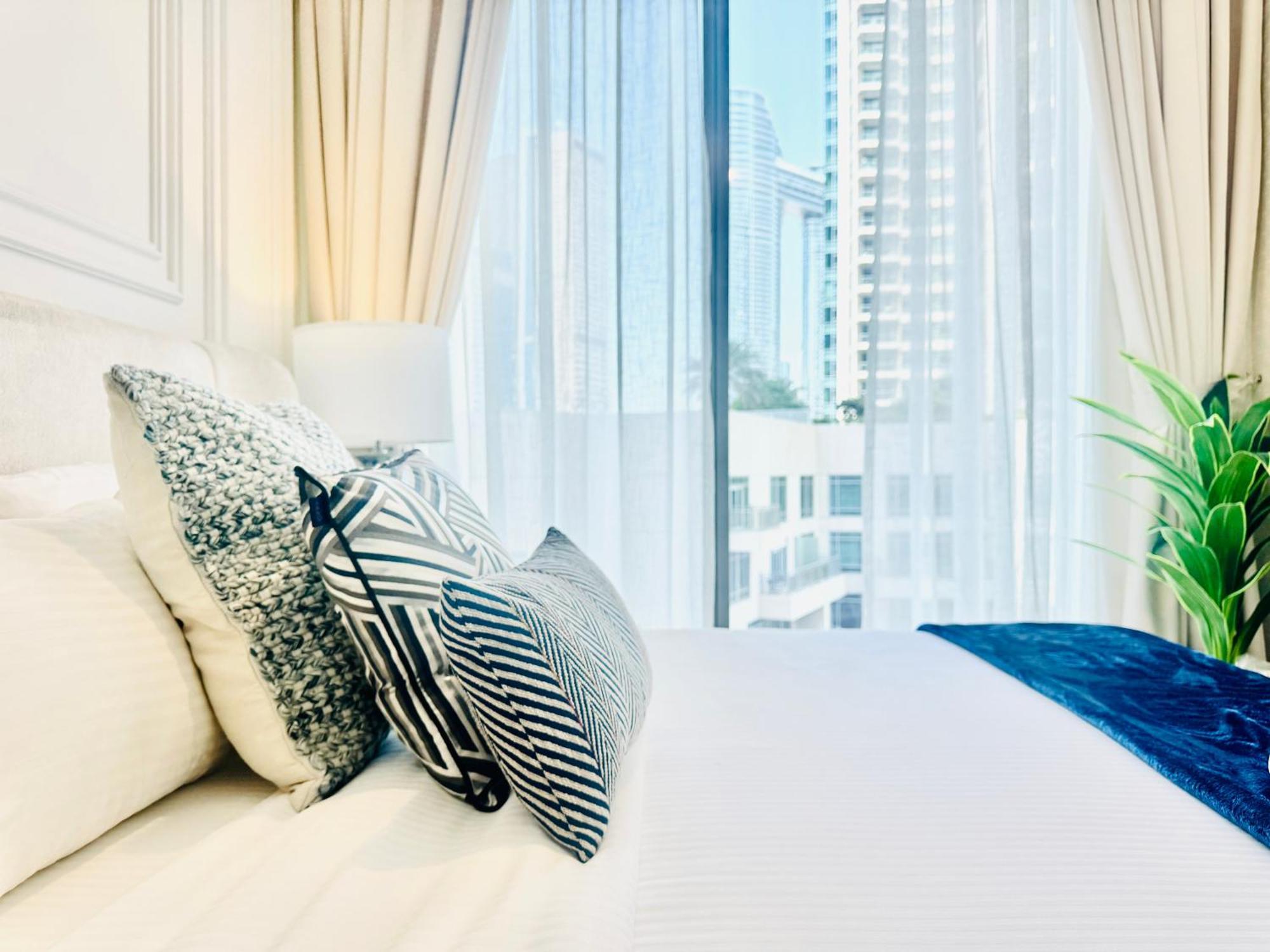 Venduras Homes - Tower, Downtown Dubai, Burj Views *