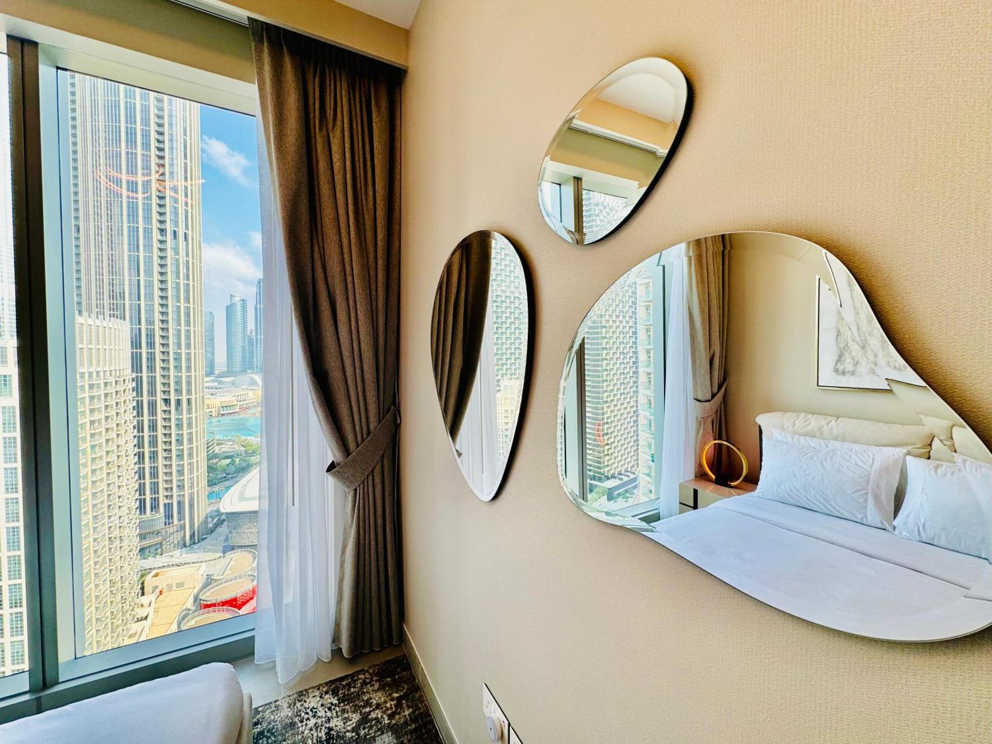 Apartment Venduras Homes - Tower, Downtown Dubai, Burj Views *
