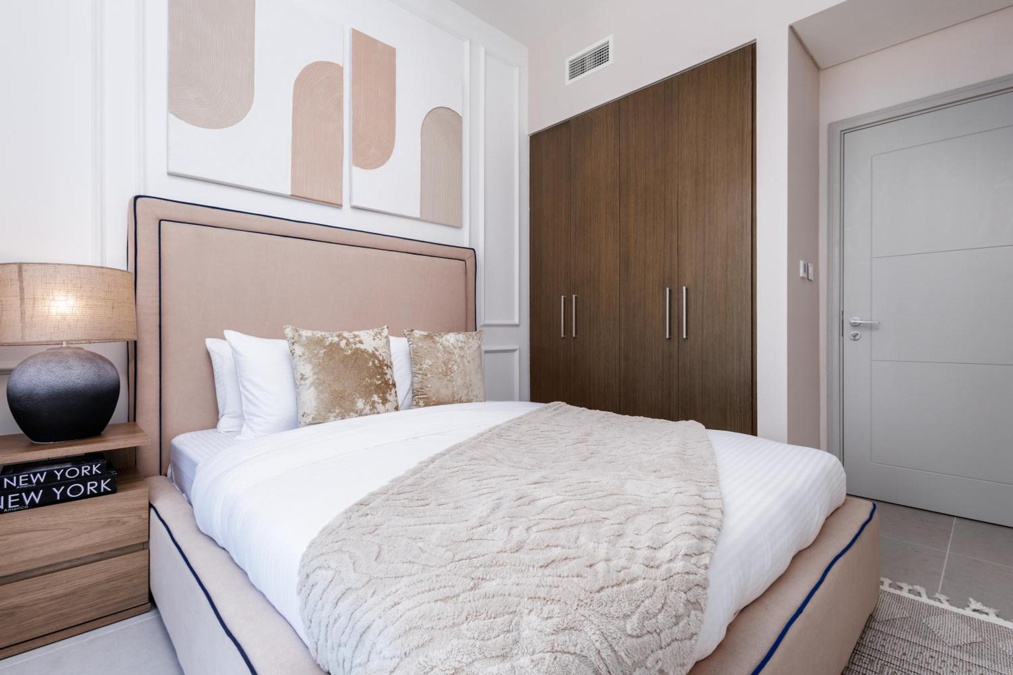 Venduras Homes - Tower, Downtown Dubai, Burj Views Apartment Dubai