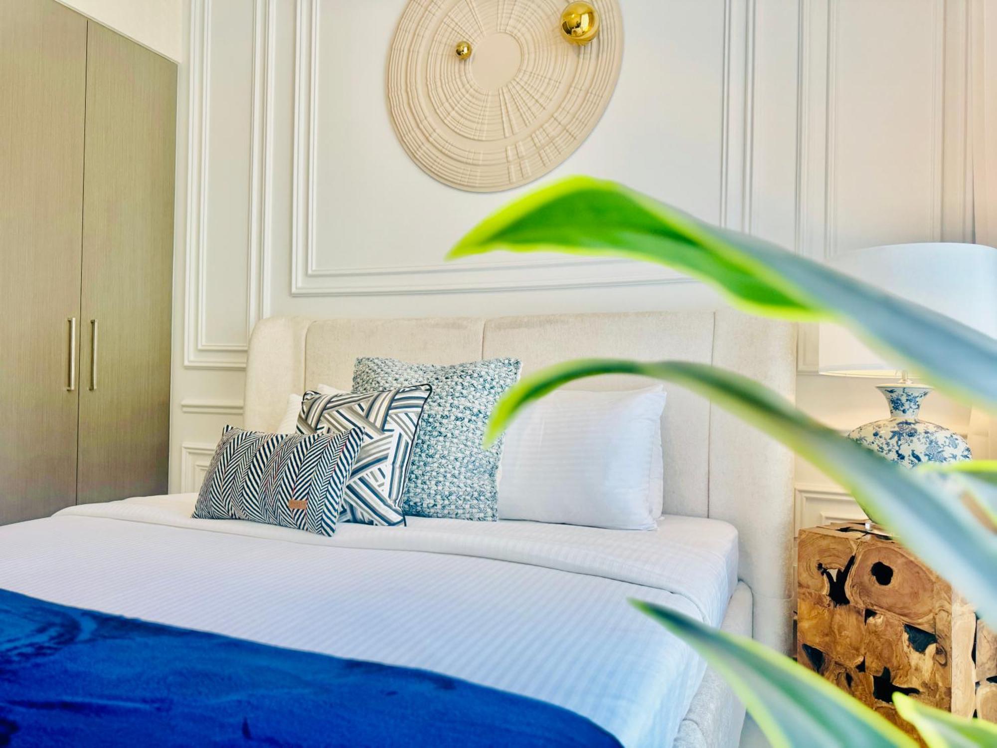 Venduras Homes - Tower, Downtown Dubai, Burj Views Apartment